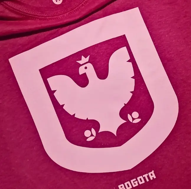 Camiseta Dama Escudo de Bogotá