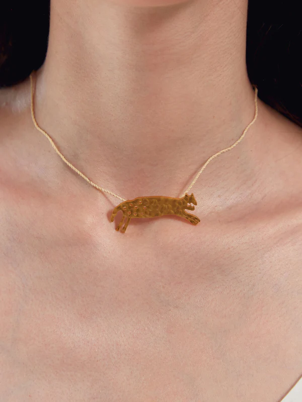 COLLAR CUMARE DORADO JAGUAR