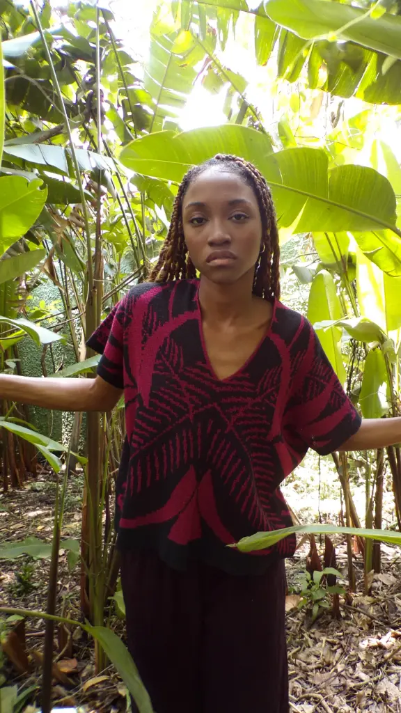 BLUSA PALMAS - NEGRO Y VINOTINTO