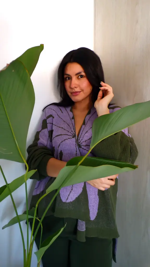 CARDIGAN YARUMO - VERDE MILITAR Y LILA