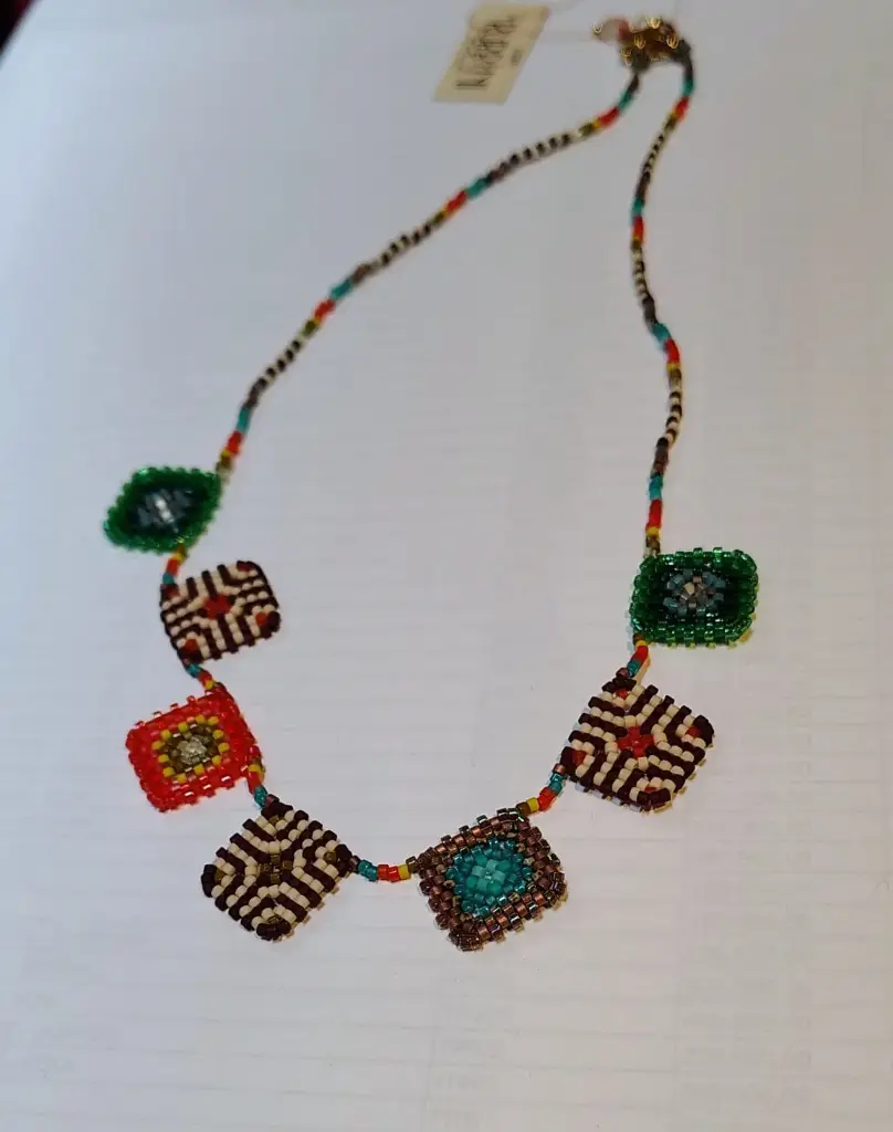 COLLAR BANDERITAS TIBETANAS