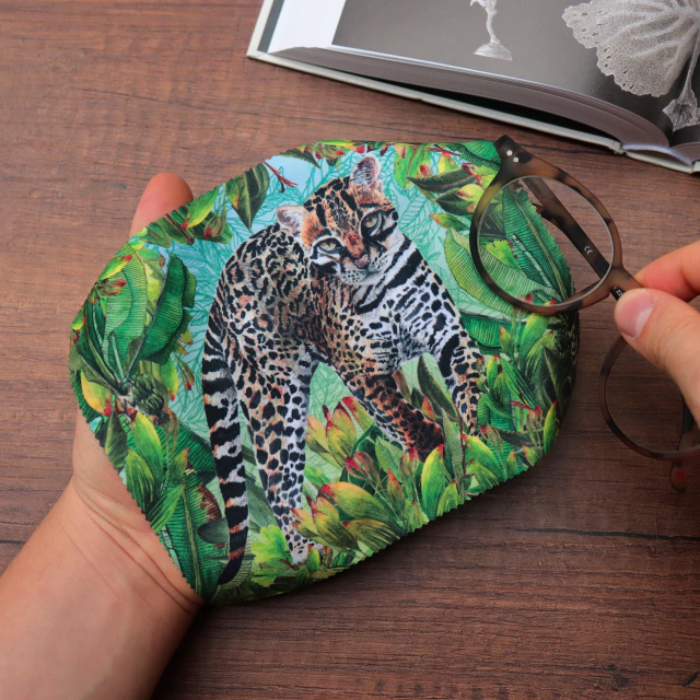 Pañito de gafas ocelote solar