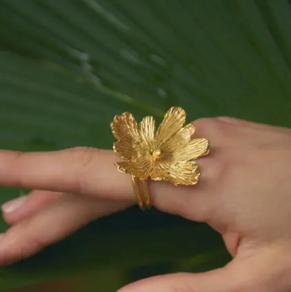 Anillo Azulillo grande dorado