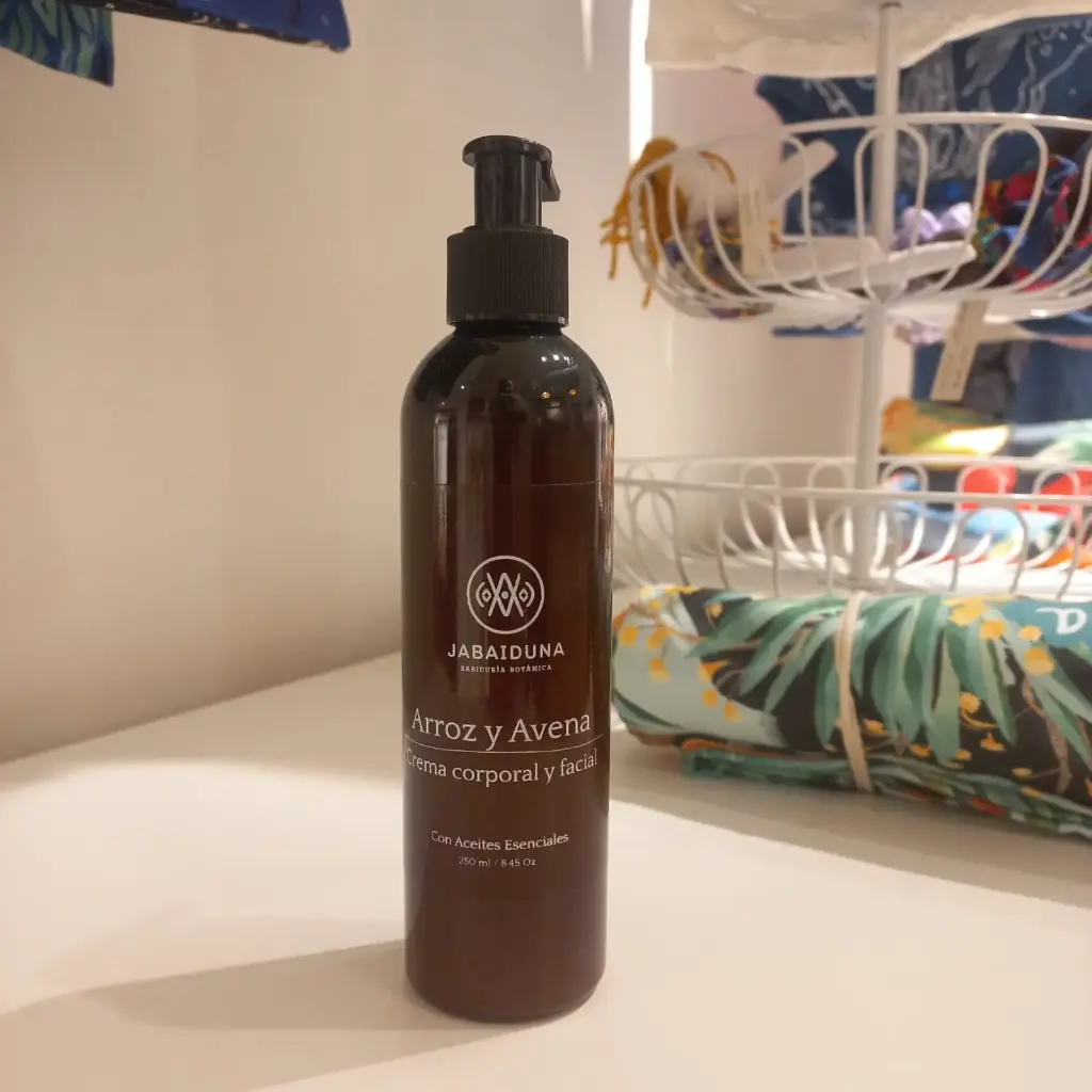 CREMA LIGERA CORPORAL Y FACIAL ARROZ Y AVENA 250 ML