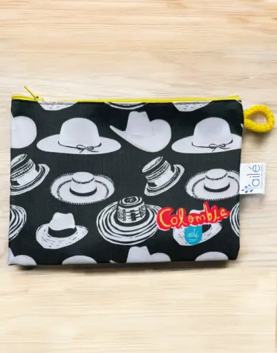 [A9010-22] COSMETIQUERA SOMBREROS