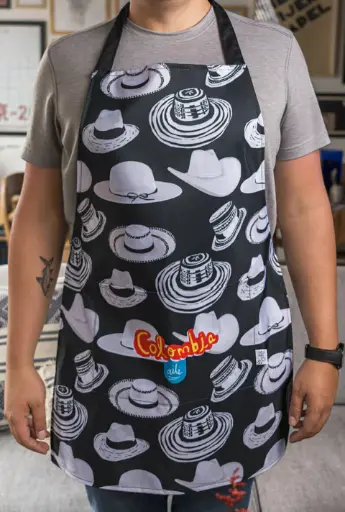 [A9043-26] DELANTAL ECO SOMBREROS