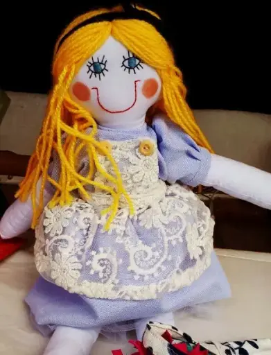 [ALICIA PESARES] ALICIA PESARES