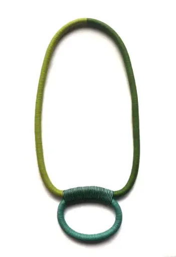 [CLL00R65] COLLAR LURA LARGO