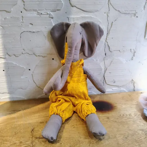 [ELEFANTE CONDEDAL] ELEFANTE CONDEDAL